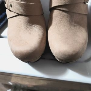Ugg Platform Mules/Clogs